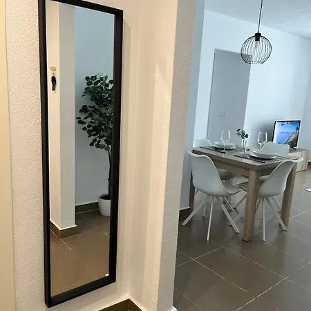Malaga Prime Location - Stylish Apartment With Free Wifi, Free Parking, Steps From The Historic Center Exterior photo