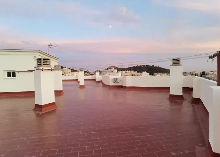 Malaga Prime Location - Stylish Apartment With Free Wifi, Free Parking, Steps From The Historic Center